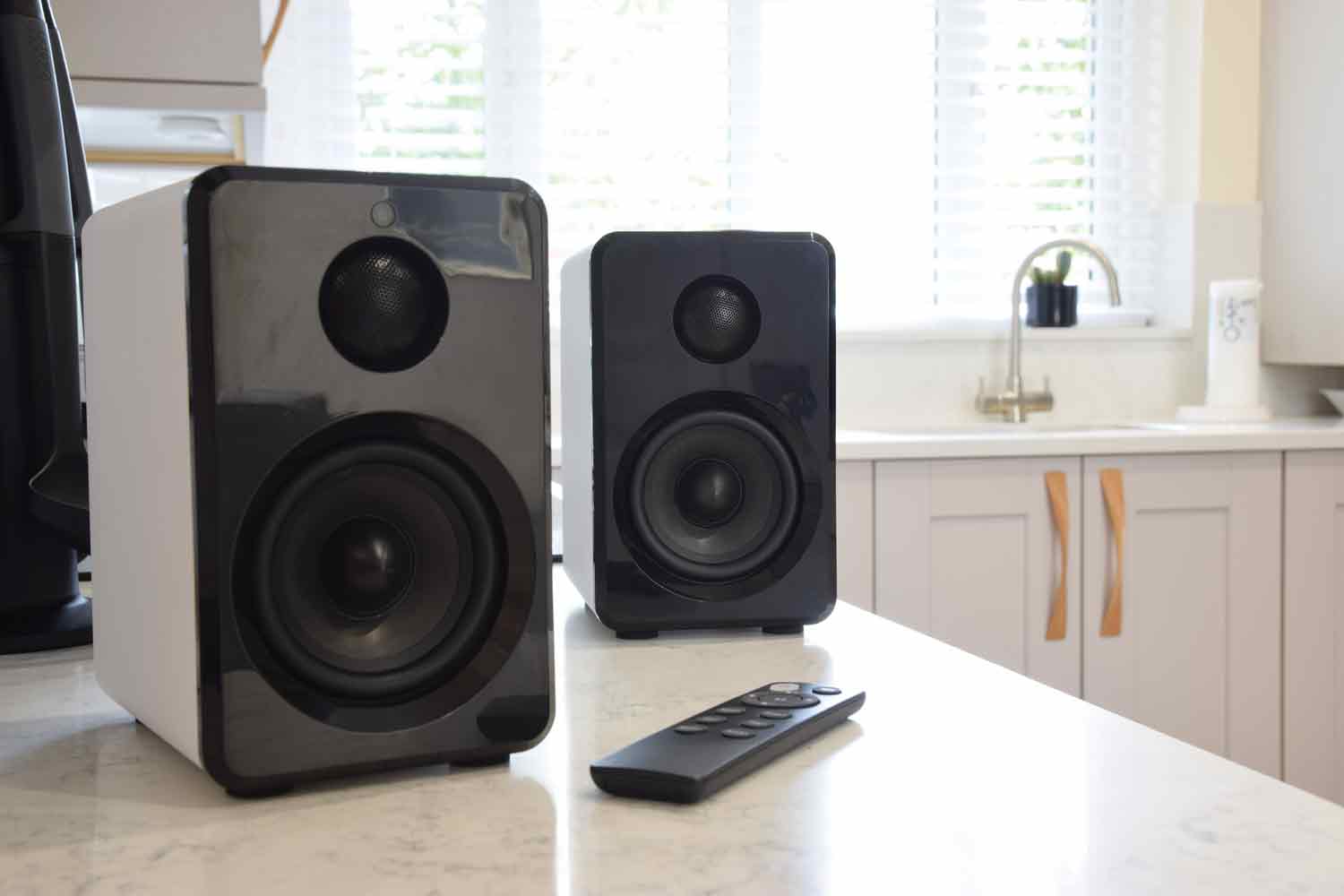 Avlink Abs35wht Active Bluetooth Bookshelf Speakers White