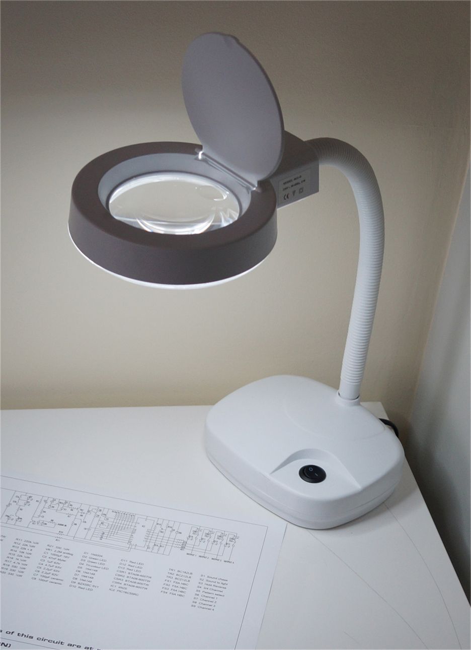 Desktop Fluorescent Gooseneck Illuminated Magnifier With 3.5" Lens